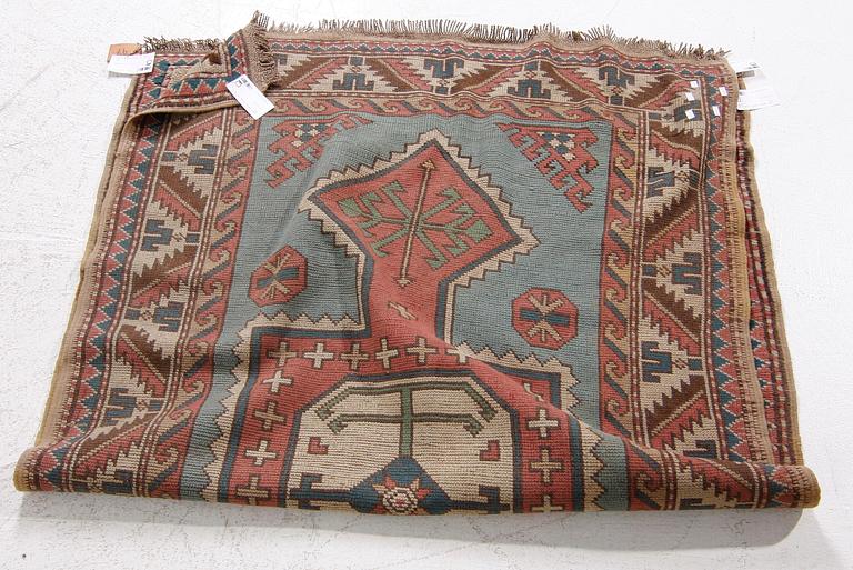 MATTA, Kazak, ca 190 x 117.