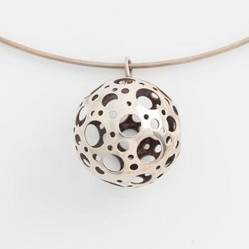Liisa Vitali, collier och ring, silver.