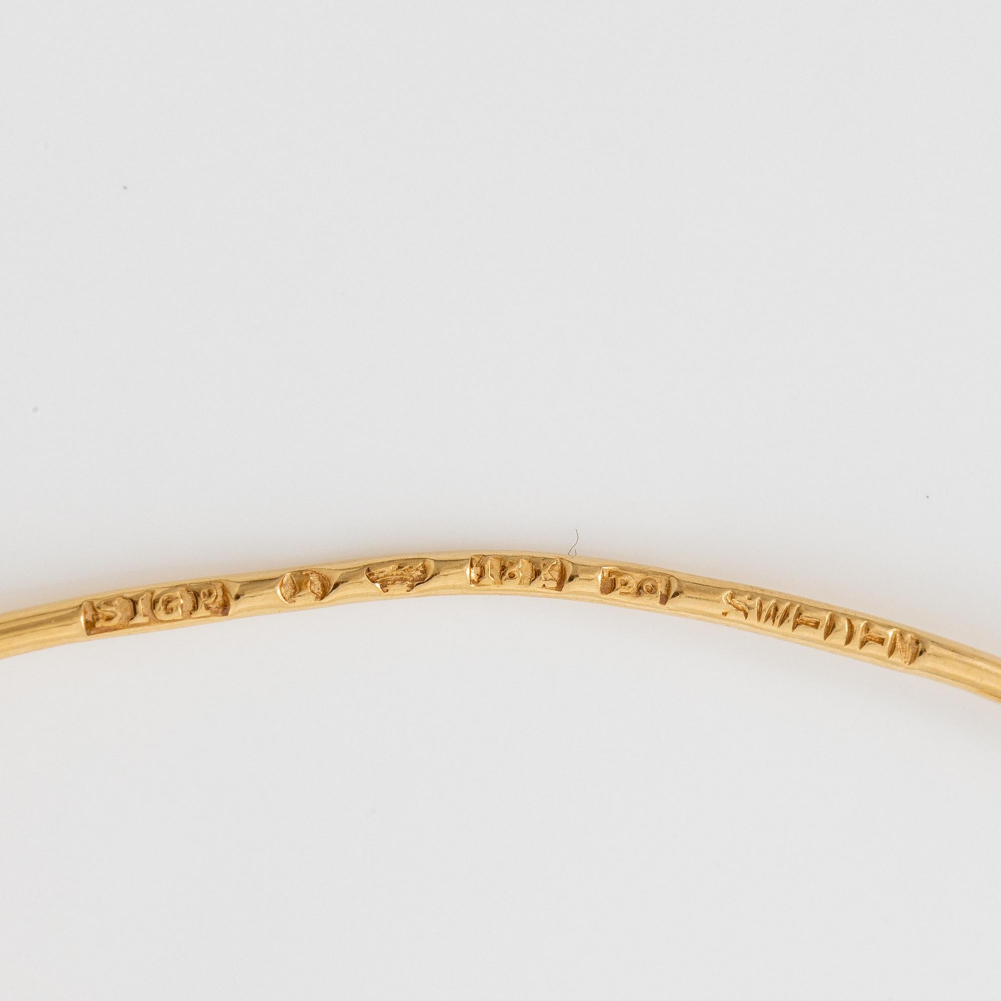 Sigurd Persson, a pair of earrings, 18K gold with cultured pearls, Stockholm 1965.