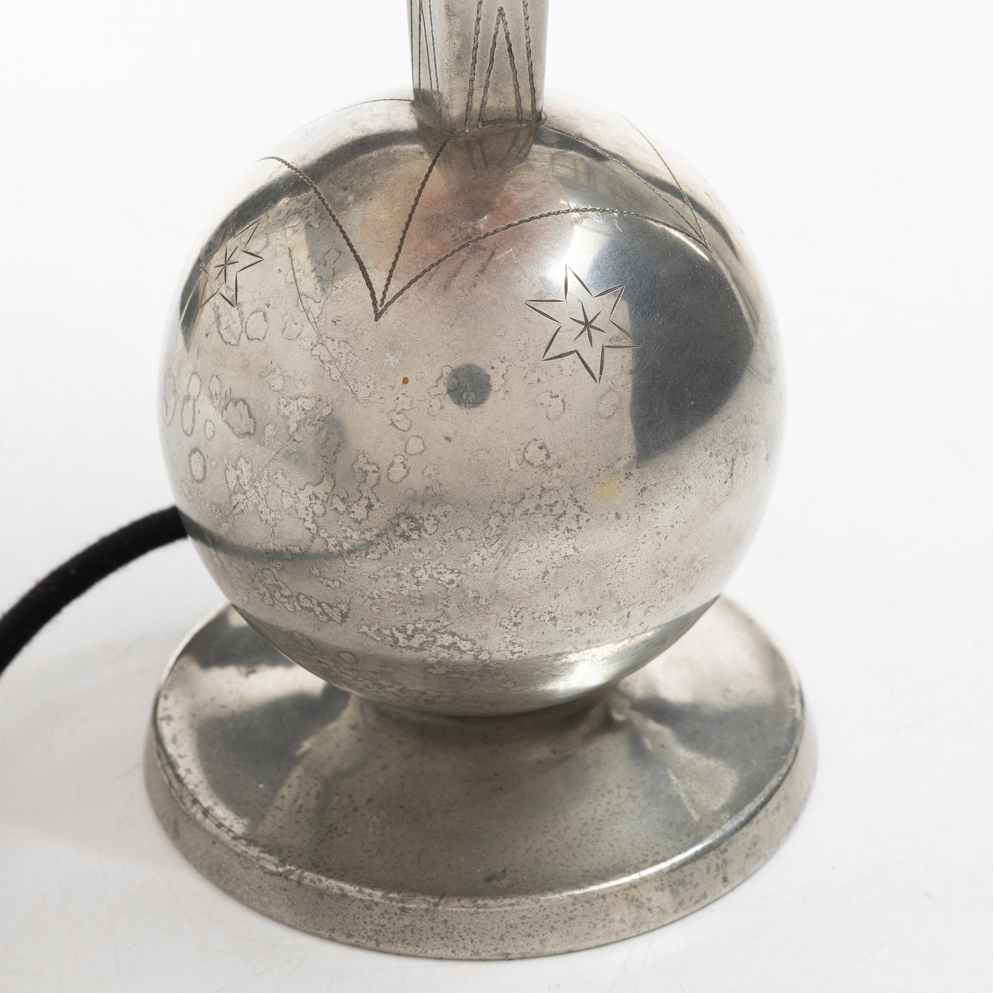 Art Déco, A Swedish pewter table lamp, K.E. & Co, Eskilstuna 1932.