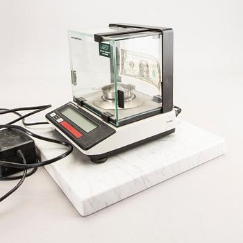 A Sartorius diamond scale later part of the 20th century.