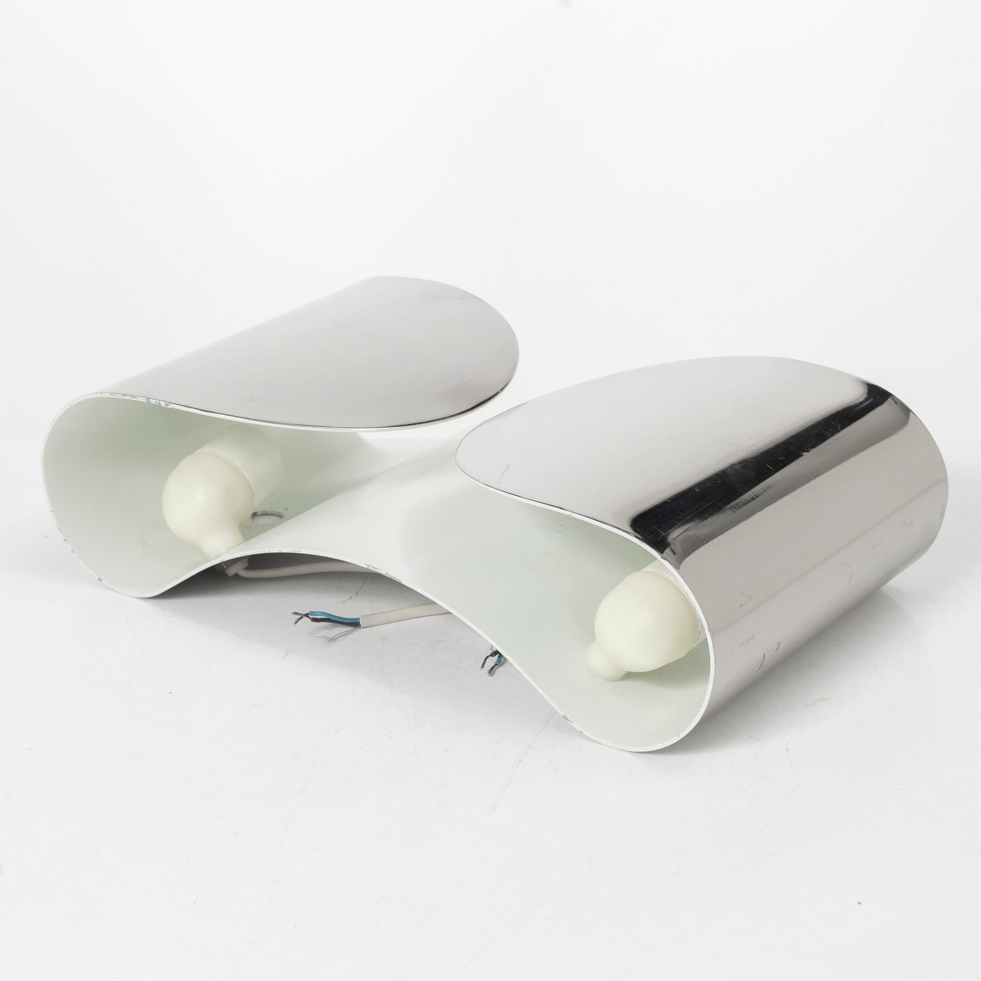 Tobia Scarpa, a 'Foglio' wall lamp, Flos.