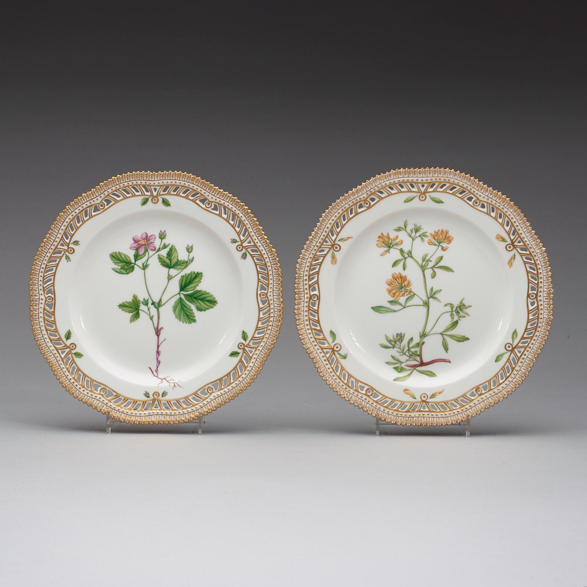 TALLRIKAR, sex stycken samt FAT, porslin. "Flora Danica", Kungl. Dansk, 1900-tal.