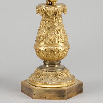 KANDELABRAR, ett par, senempire, 1800-tal.