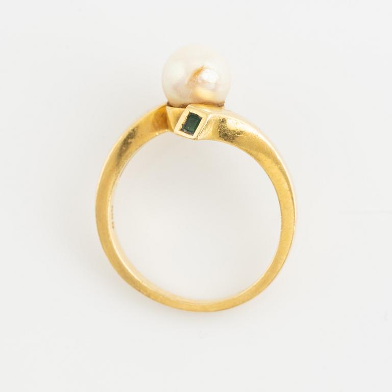 Cultured pearl and emerald ring.