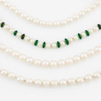 Four necklaces with cultured pearls and chrysoprase.