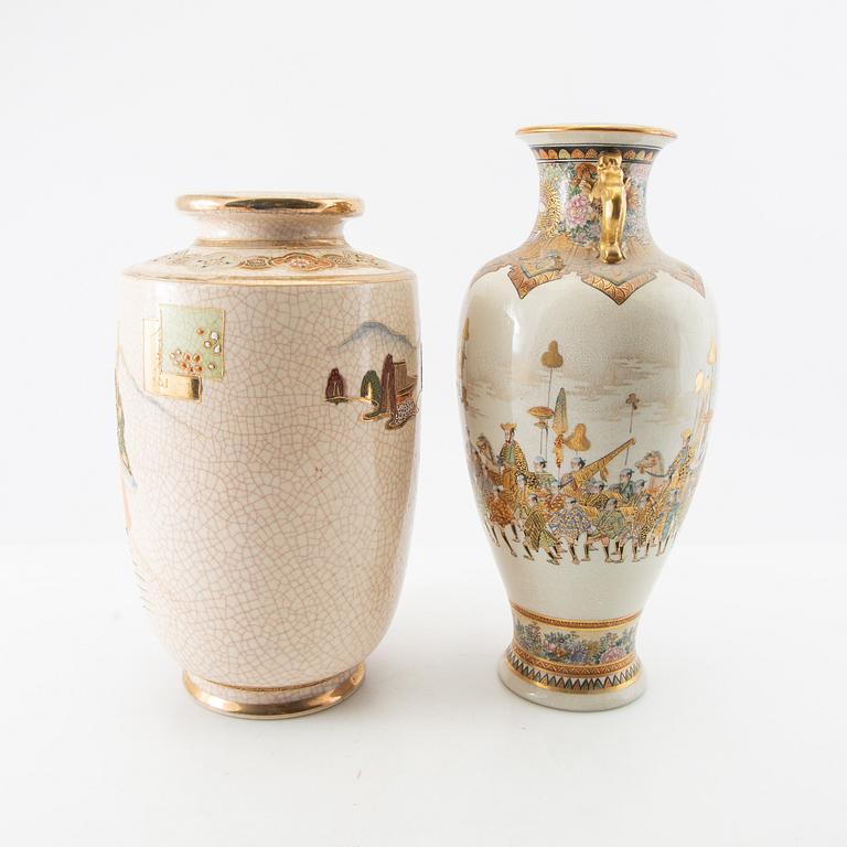 Vases 2 pcs Satsuma Japan 20th century porcelain.