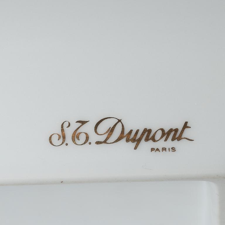 Tobacciana, 4 pieces, 20th century.