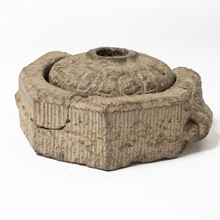 A Swedish grain mill, 17th / 18th century.