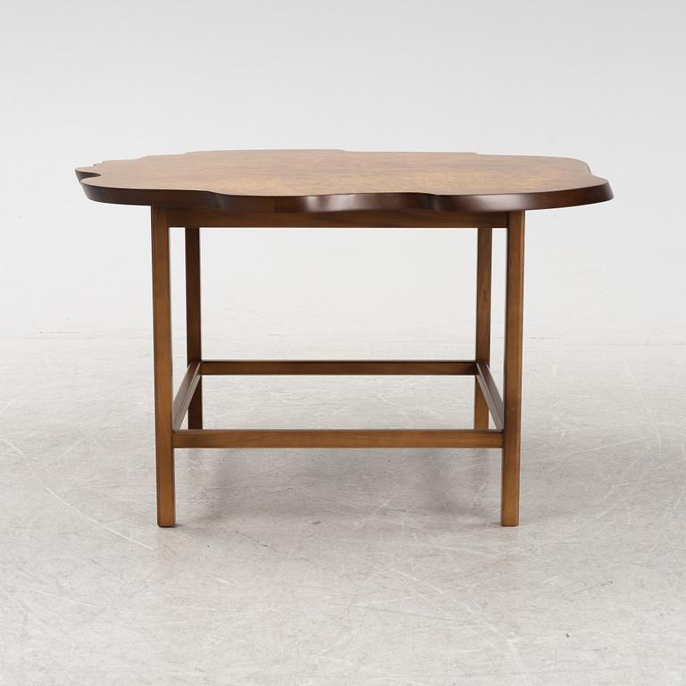 Josef Frank, soffbord, modell 1057, Firma Svenskt Tenn.