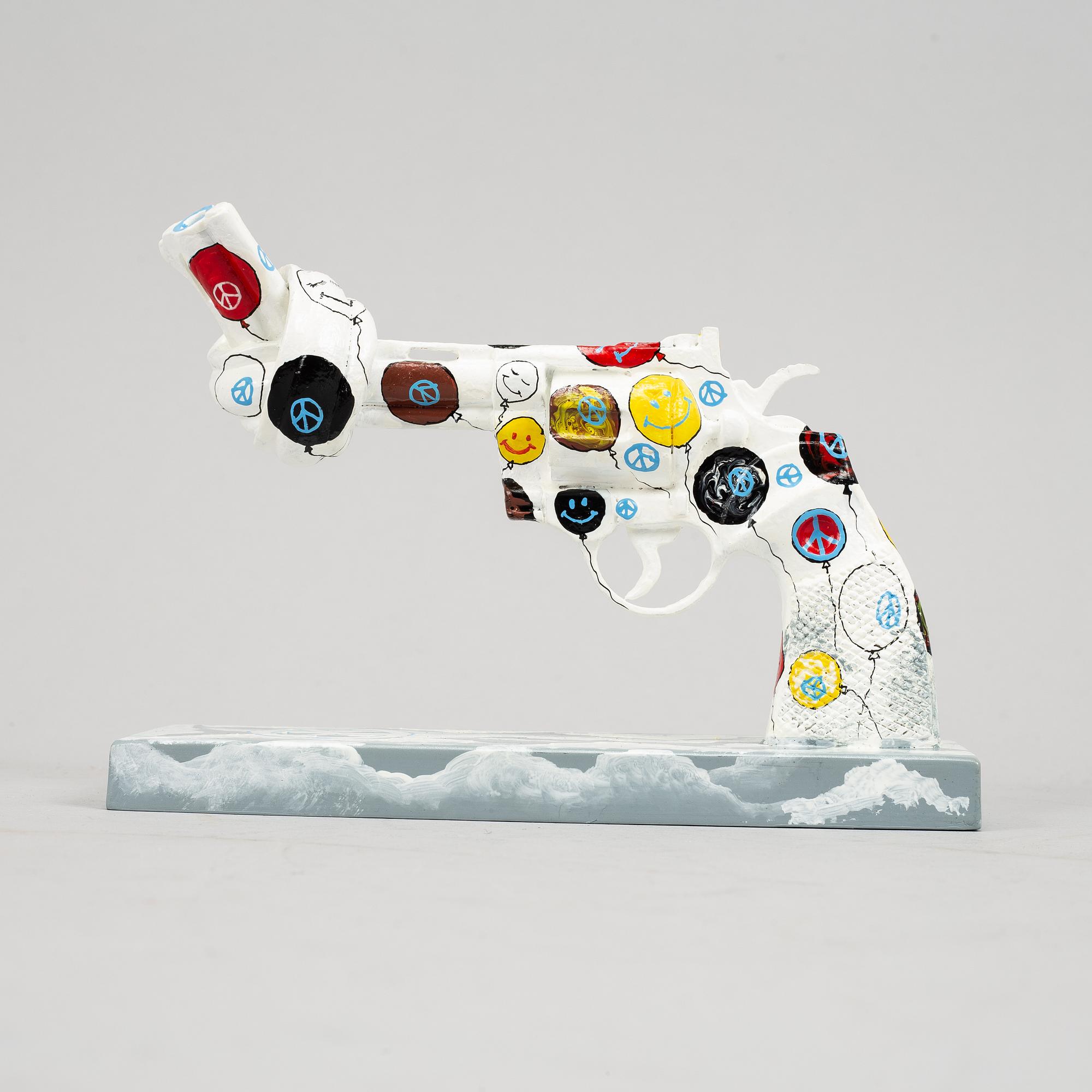 Carl-Fredrik Reuterswärd/ The Non-Violence Project Foundation, a polyresin sculpture 2013, Certificate numbered 39/499.