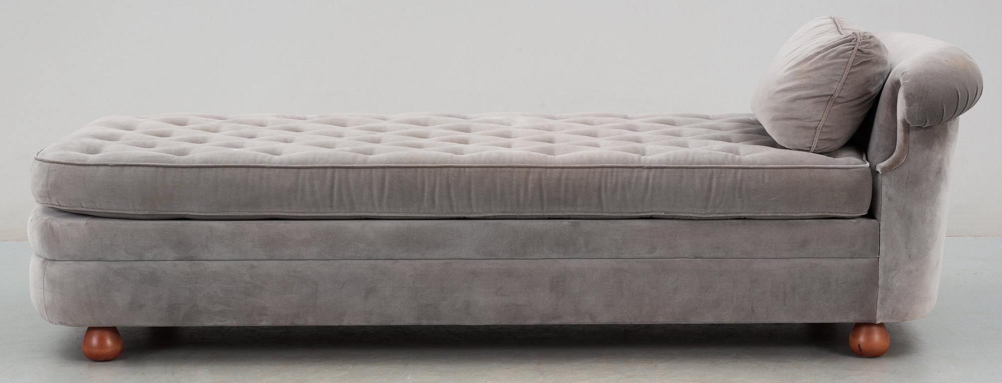 JOSEF FRANK, couch, Firma Svenskt Tenn, modell 775.