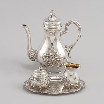 KAFFESERVIS, 4 delar, låghaltigt silver, 1900-tal, total vikt 1125 gram.