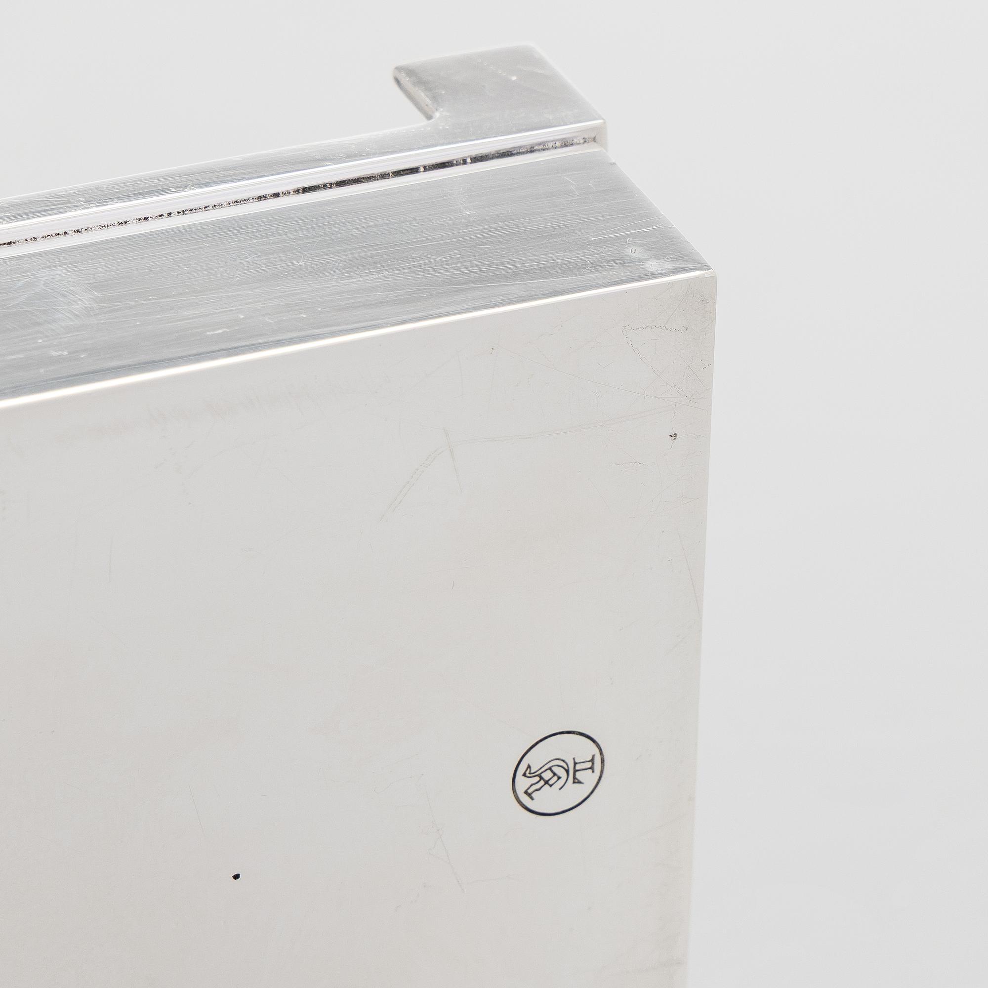 Bertel Gardberg, A lidded silver box with rosewood interior,  for Kultateollisuus, Turku 1968.