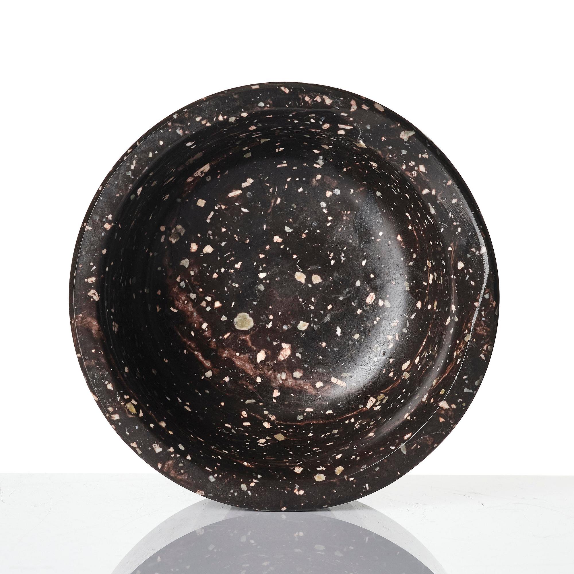 A porphyry mortar, Älvdalen, 19th century.