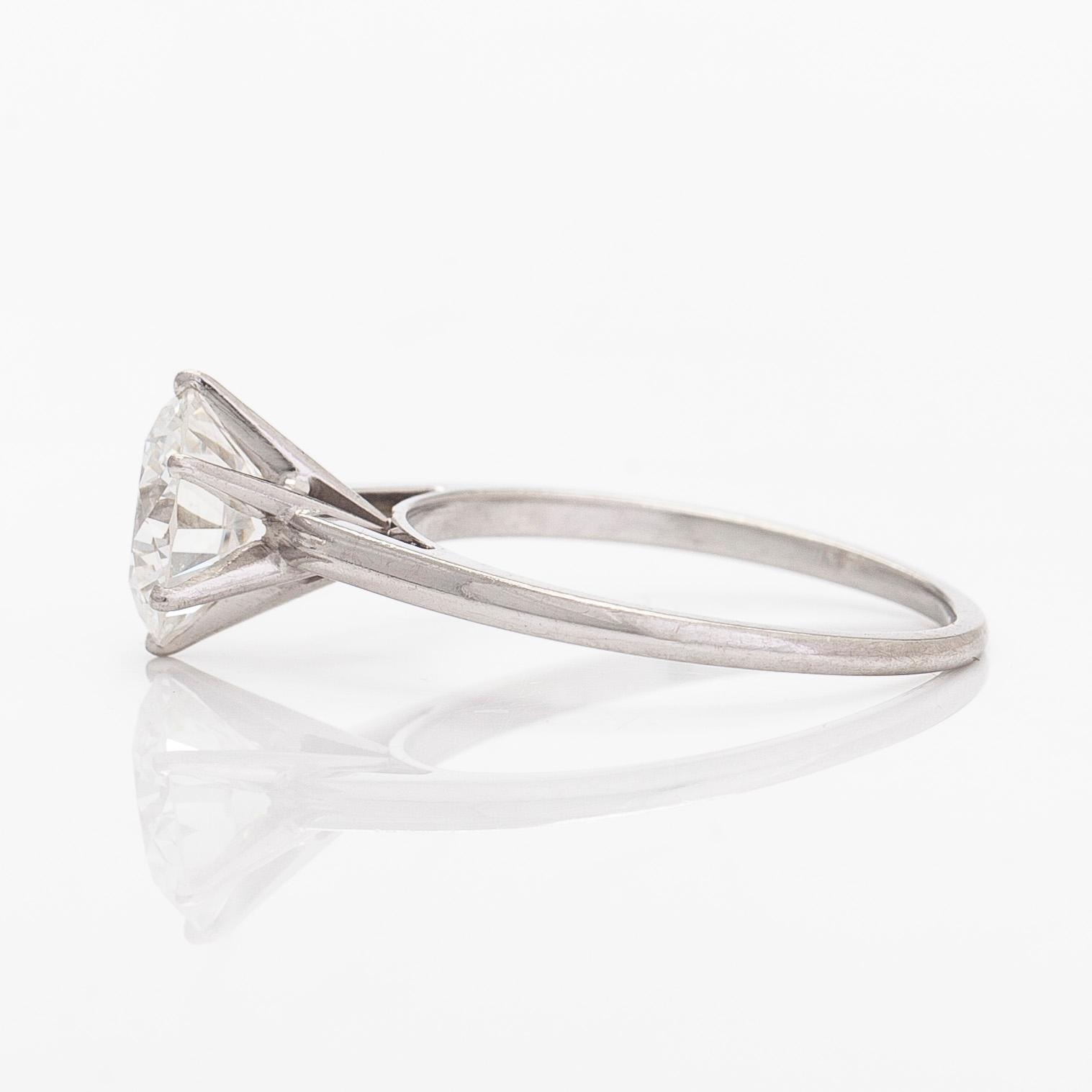 Sormus, platinaa, briljanttihiottu timantti n. 2.60 ct. Todistus Tillanderilta.