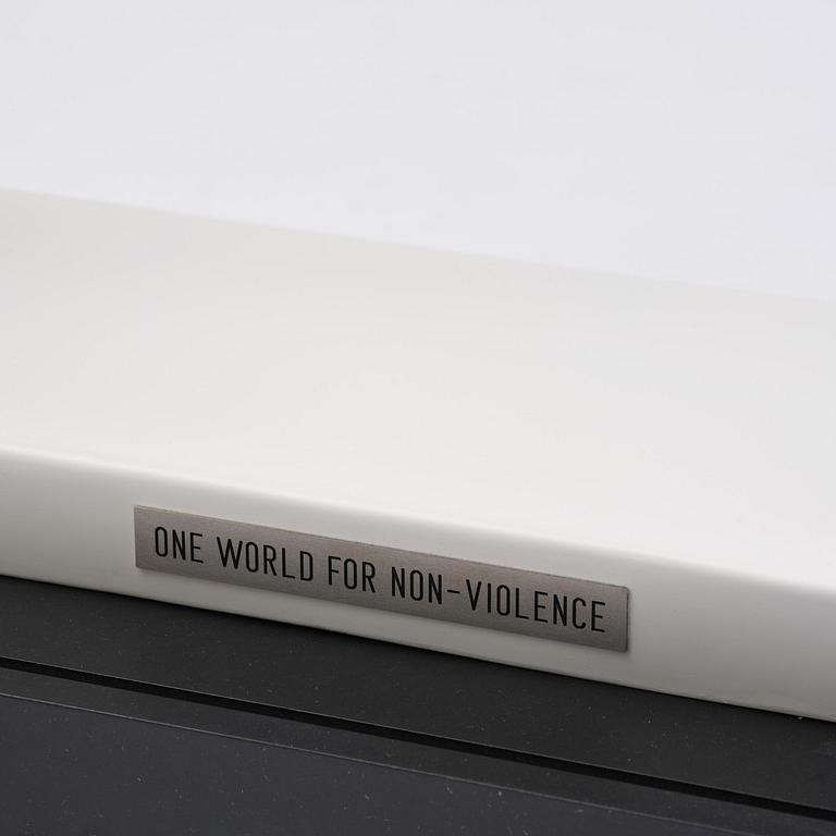 Carl Fredrik Reuterswärd, "One World for Non-Violence".