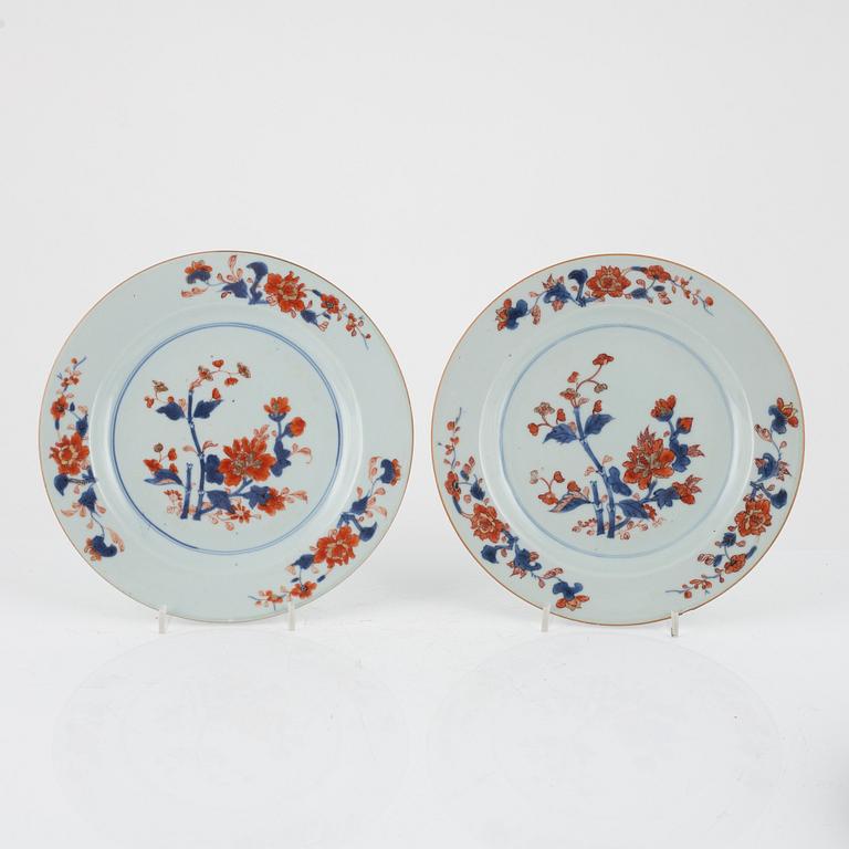 A set of seven imari dishes, Qing dynasty, 18th Century.