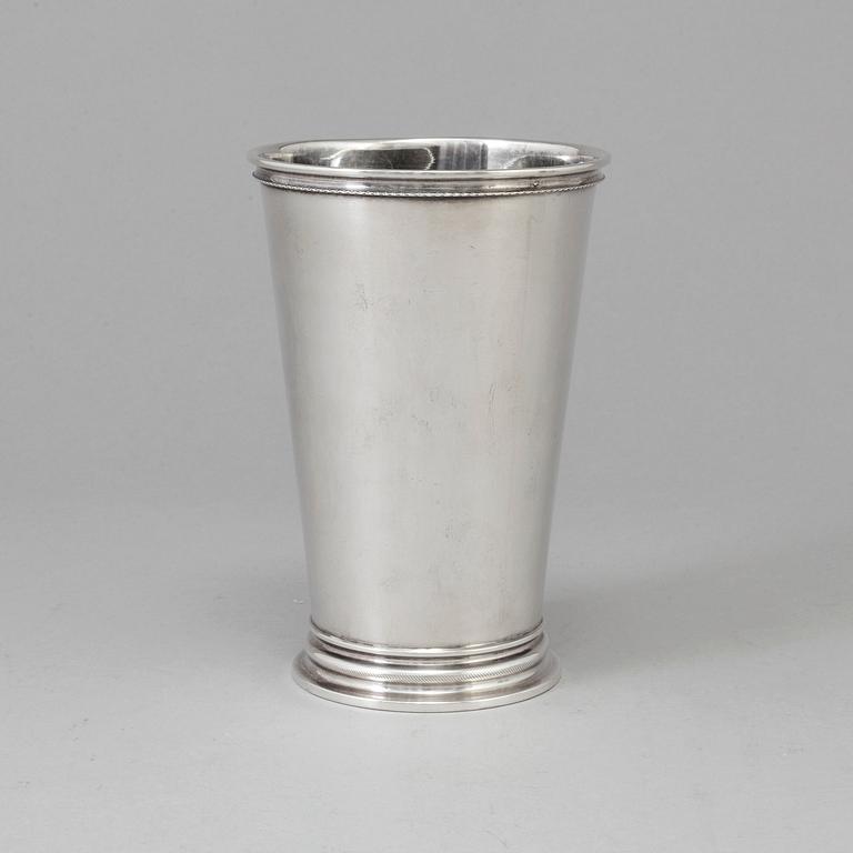 A silver vase by Bransch, Stockholm 1948. Weight ca 293 grams.