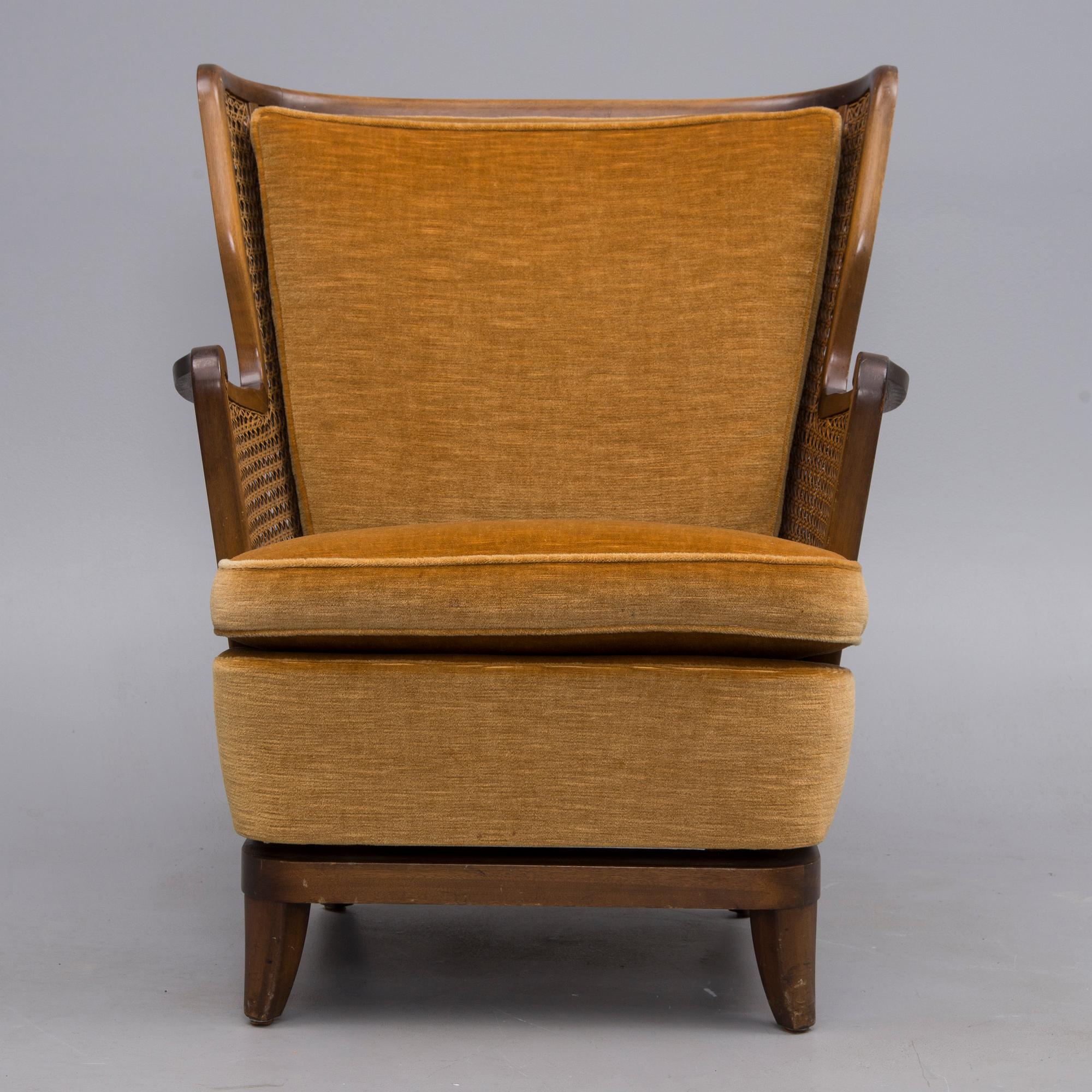 FÅTÖLJ, märkt Paul Boman Kunglig Svensk hovleverantör. Finland 1930-tal.