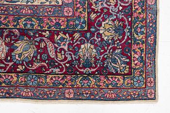 Carpet, Kirman, 350 x 268 cm.