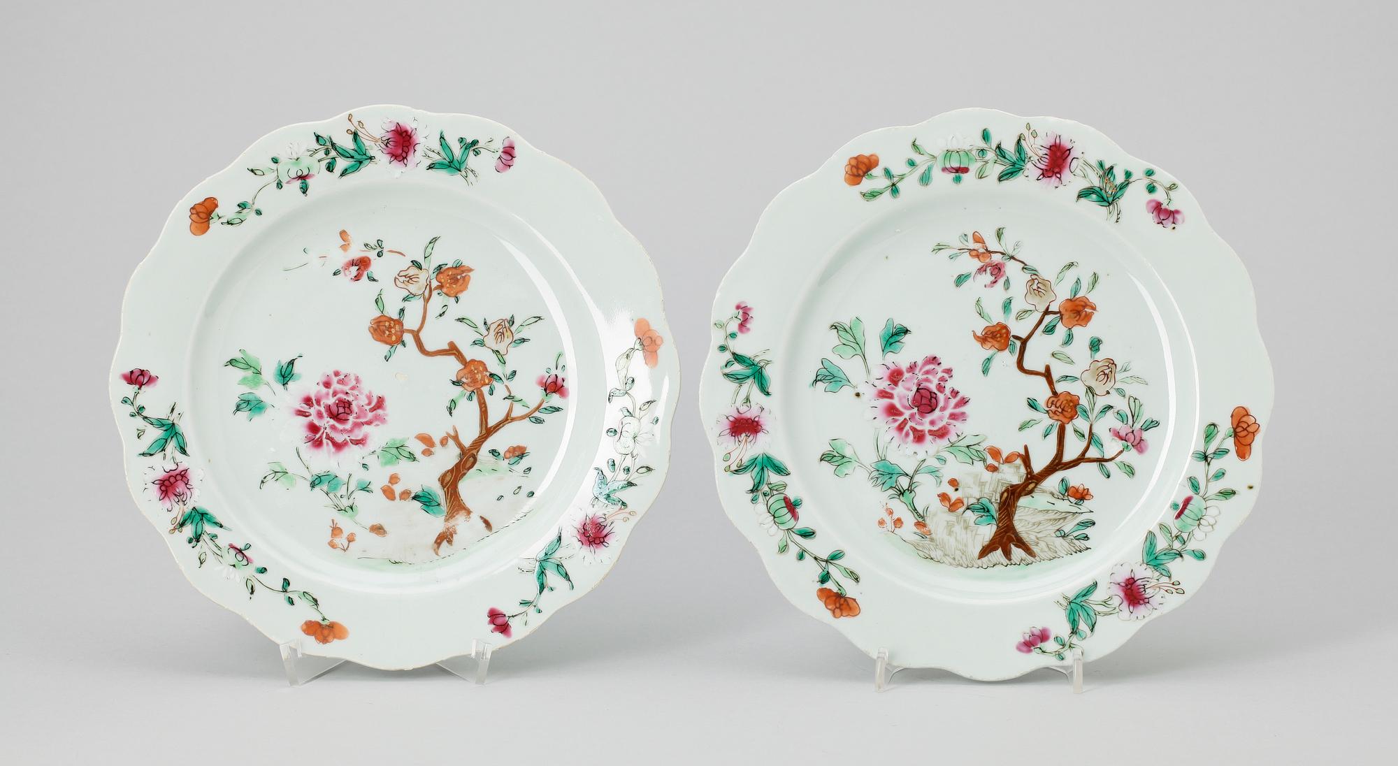 TALLRIKAR, ett par, porslin, Kina, Qianlong (1736-95).