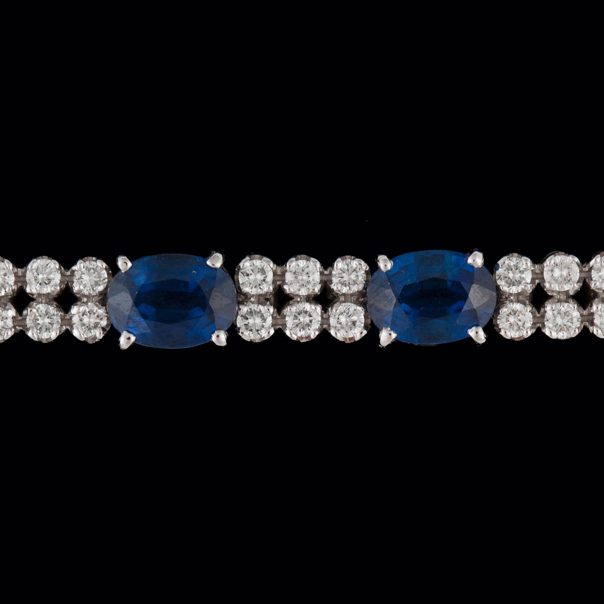 A sapphire and diamond bracelet. Total carat weight of diamonds 1.95 cts.