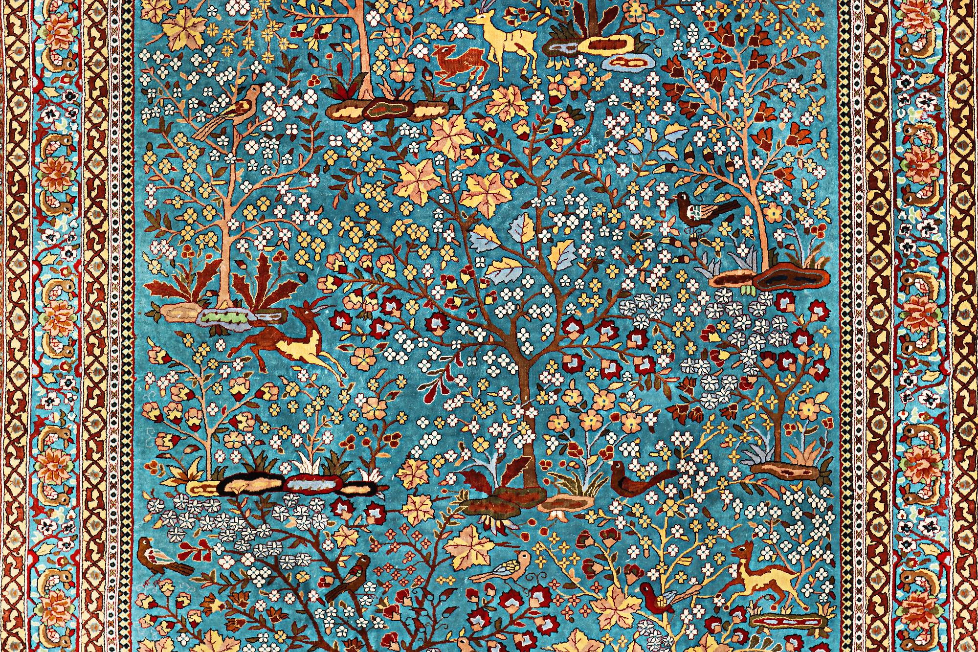 An all silk oriental carpet, a. 280 x 185 cm.
