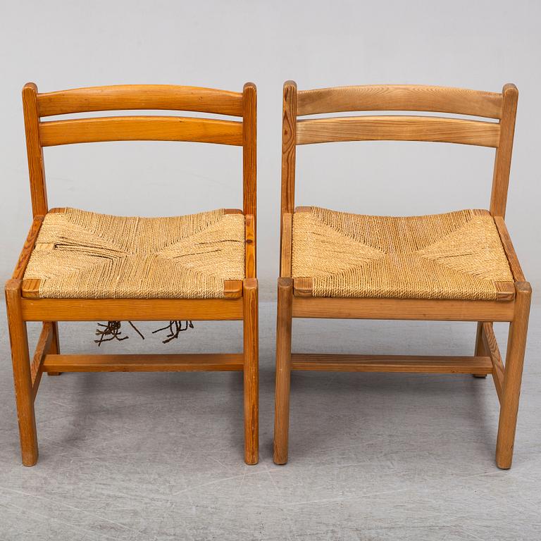 BØRGE MOGENSEN, a dinner table and 10 chairs, model Asserbo,   AB Karl Andersson & Söner.