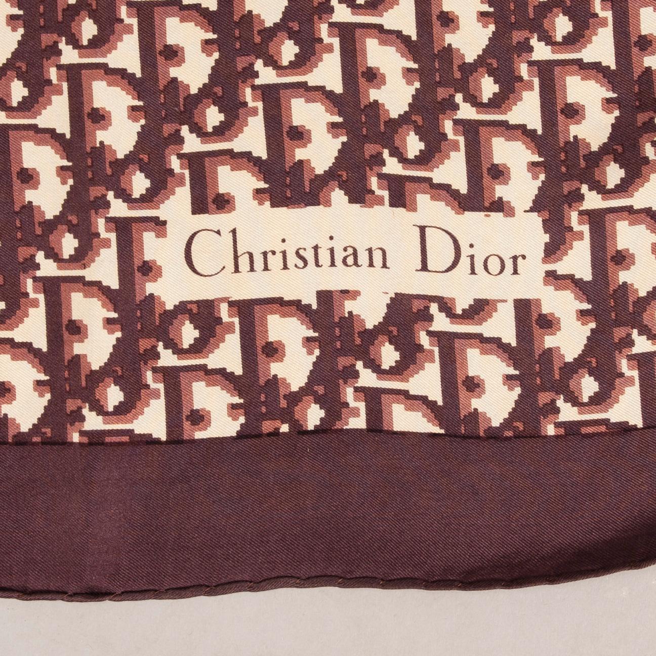 SCARF, Christian Dior.