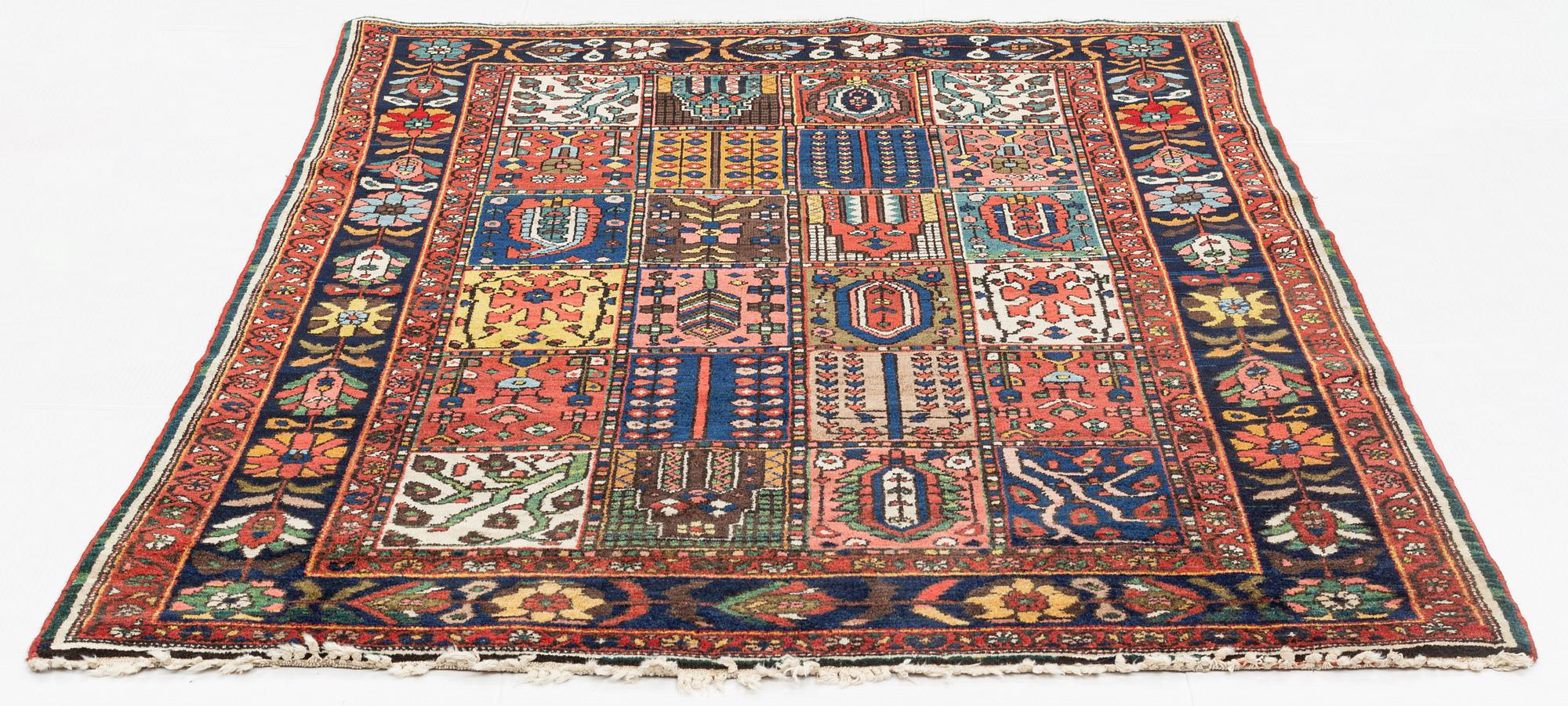 Matta, semiantik Bakthiari, ca 200 x 160 cm.