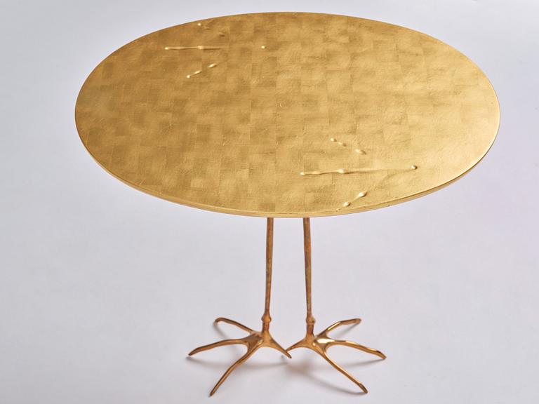 Meret Oppenheim, a 'Traccia table', Simon Gavina Edition.