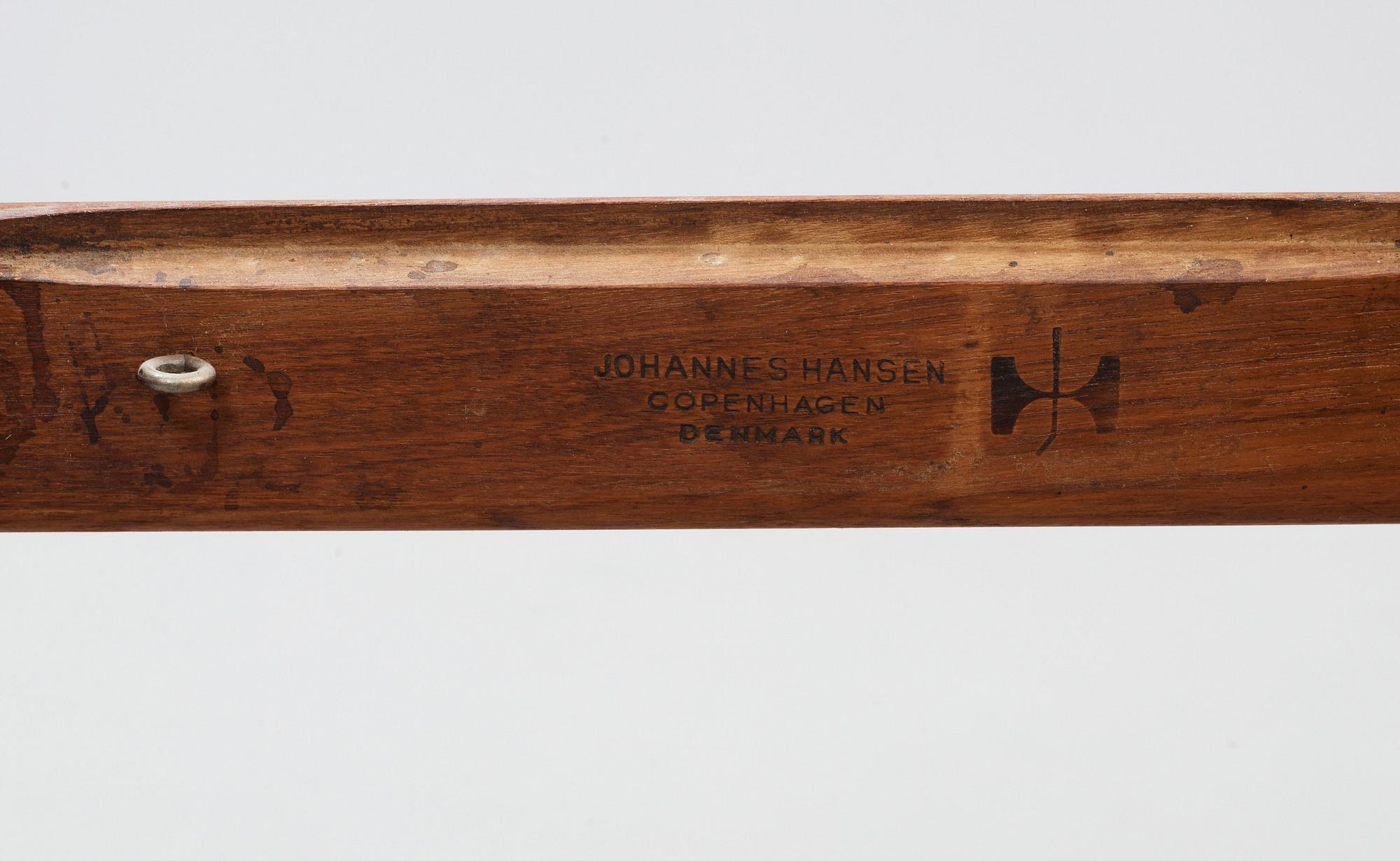 HANS J WEGNER, "The Chair", ett par, Johannes Hansen, Danmark 1950-60-tal.