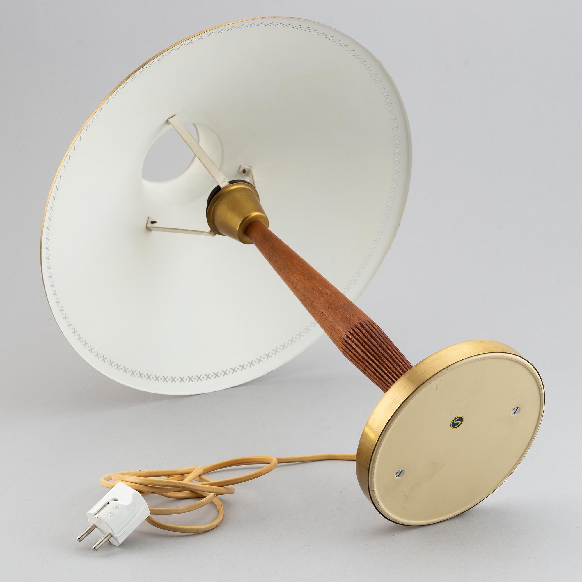 Hans Bergström, a modell "E1161" table lamp for ASEA belysning, 1940´s.
