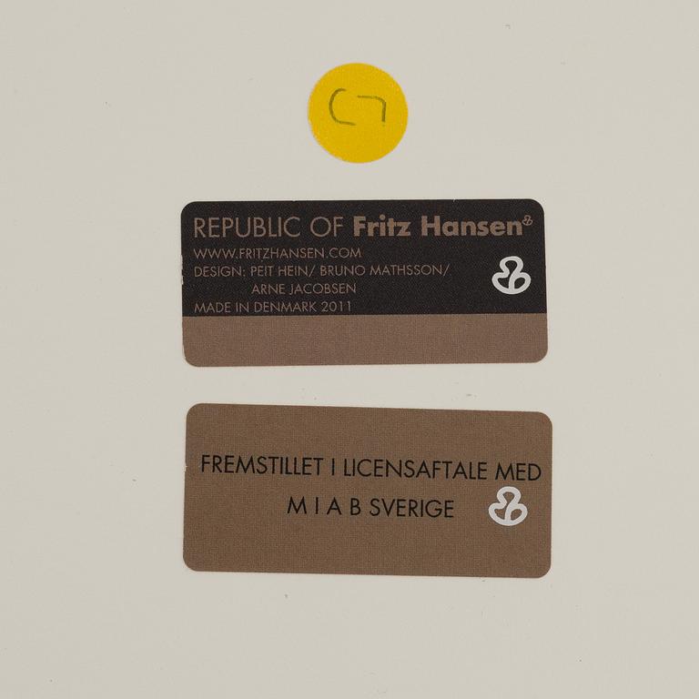 Bruno Mathsson, Piet Hein & Arne Jacobsen, bord, Republic of Fritz Hansen, 2011.