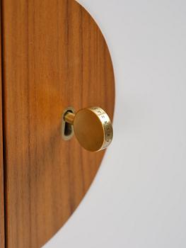 Josef Frank, sideboard, modell 2137, Firma Svenskt Tenn, samtida produktion.