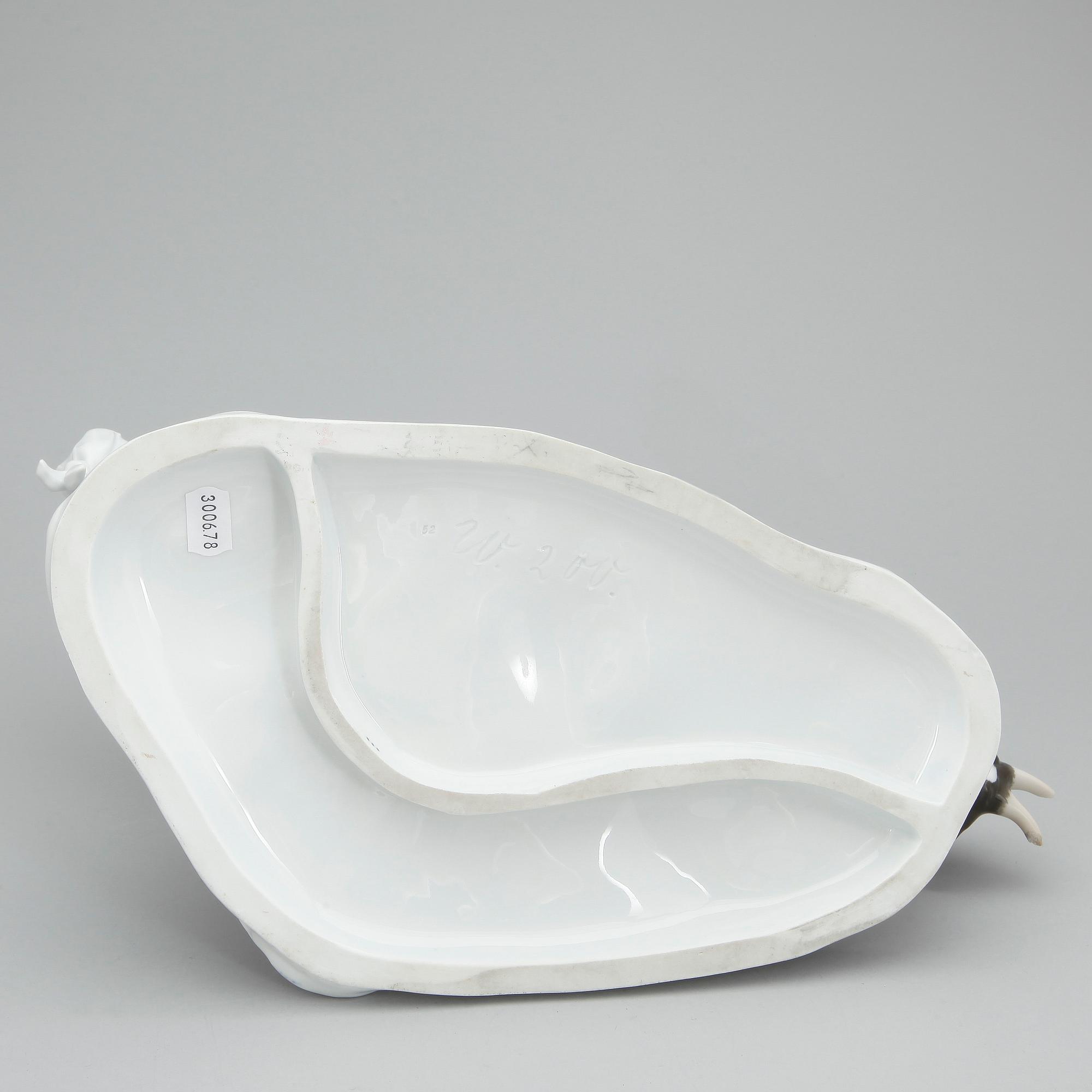 FIGURIN, porslin samt ståltråd, Meissen, 1900-tal.
