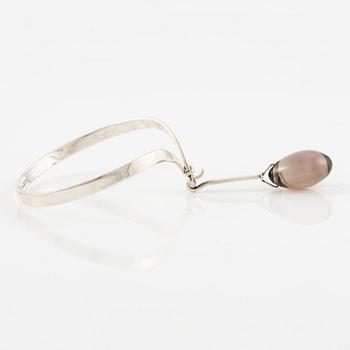 Vivianna Torun Bülow-Hübe, a bracelet with pendant, sterling silver and smoky quartz, for Georg Jensen.
