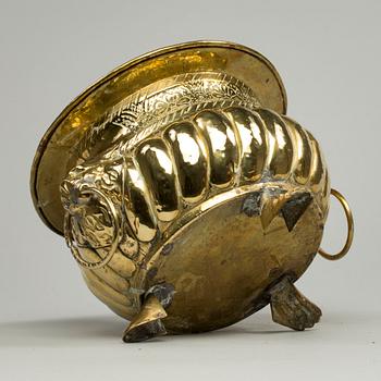 YTTERFODER, mässing, 1900-tal.