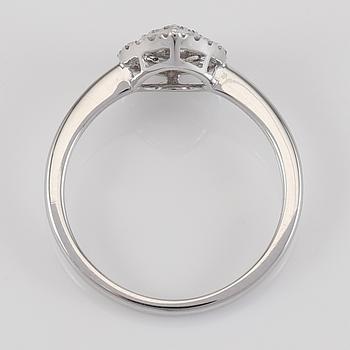 RING, 18K vitguld och diamanter tot ca 0.37 ct.