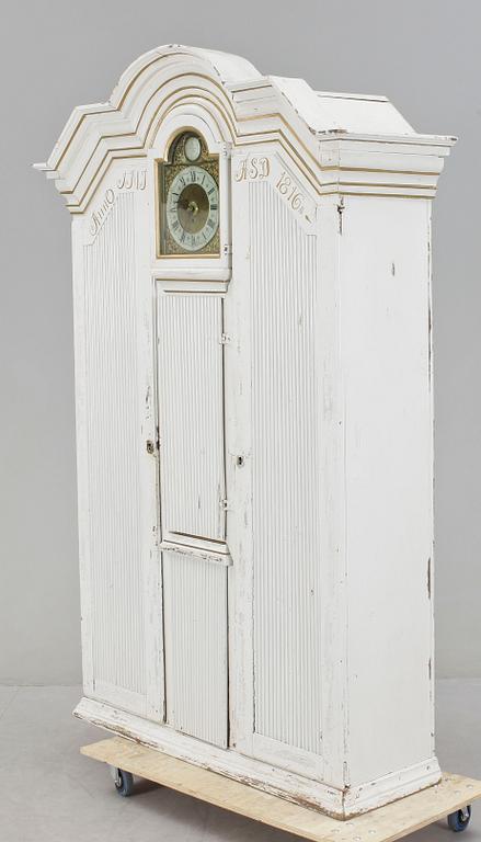 KLOCKSKÅP, bär datering 1816.