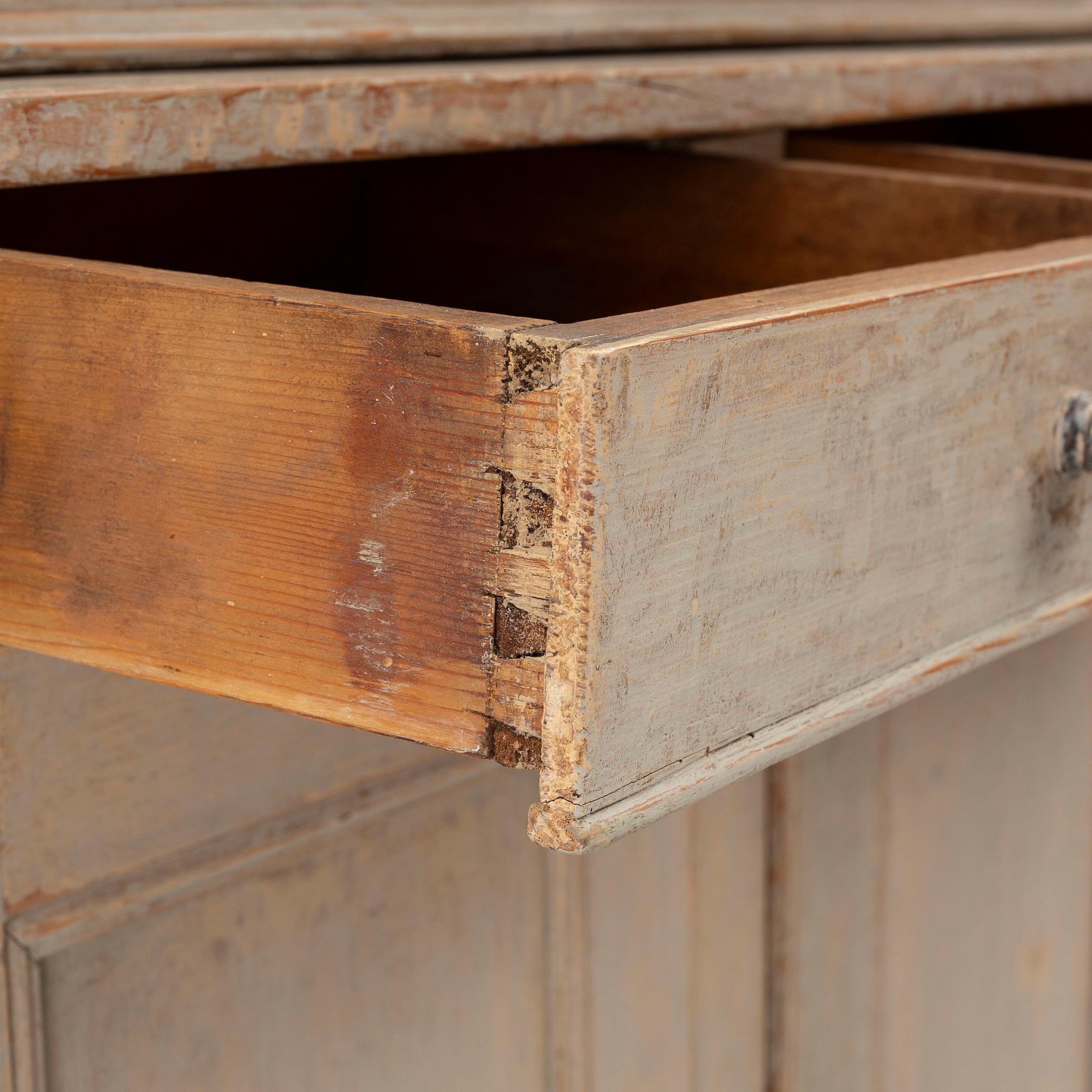 Cabinet, 19th century.