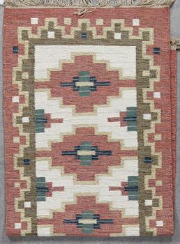 MATTA, rölakan. Signerad G K. Ca 249x99 cm.