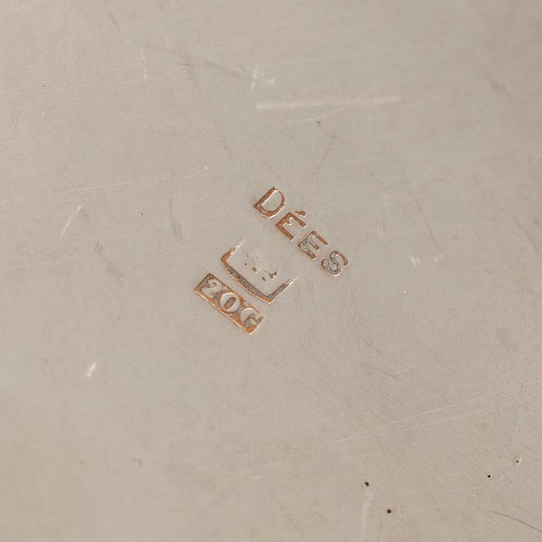 A 20th century plate champagne cooler.