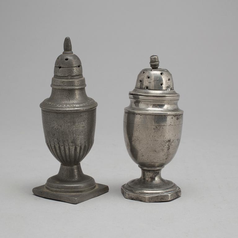 TWO 18TH CENTURY PEWTER SALT SHAKERS.