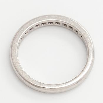 Tiffany & Co, sormus, "Tiffany Setting", platinaa ja briljanttihiottuja timantteja.