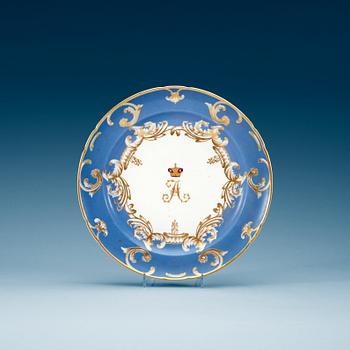 955. TALLRIK, porslin. Kejserliga porslinsmanufakturen, St Petersburg. Tsar Alexander II period.