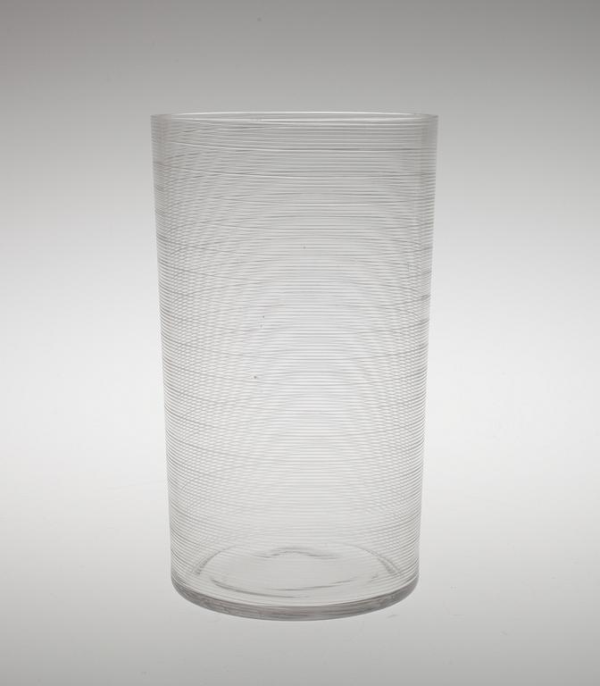 Tapio Wirkkala, A VASE.