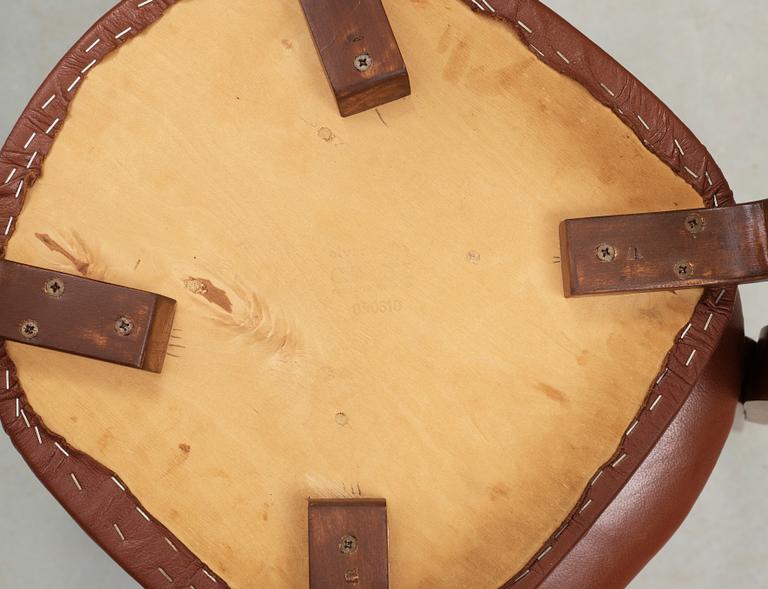 STOLAR, 4 st, Alvar Aalto, 1950-tal. Svagt stämpelmärkta undertill.