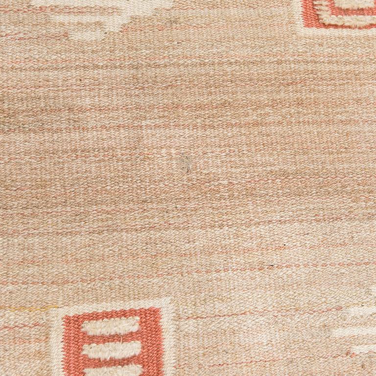 Toini Kallio, A 1930s flat weave carpet for Aaltosen Mattokutomo, Kiikka, Finland. Circa 300x200 cm.